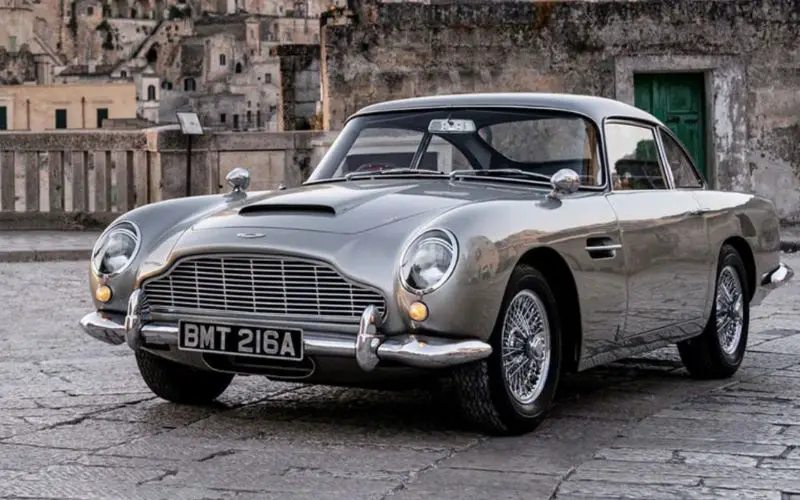 Aston Martin James Bond