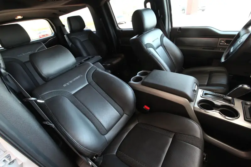 Hennessey VelociRaptor 6x6 interior seat