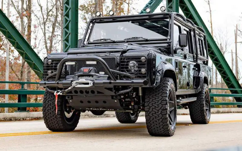 Land Rover Defender