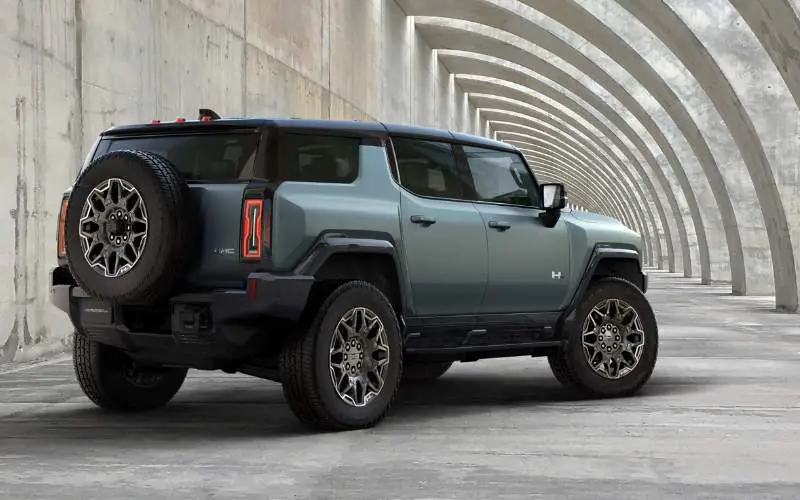 Off Road or On Road 2024 Hummer EV SUV