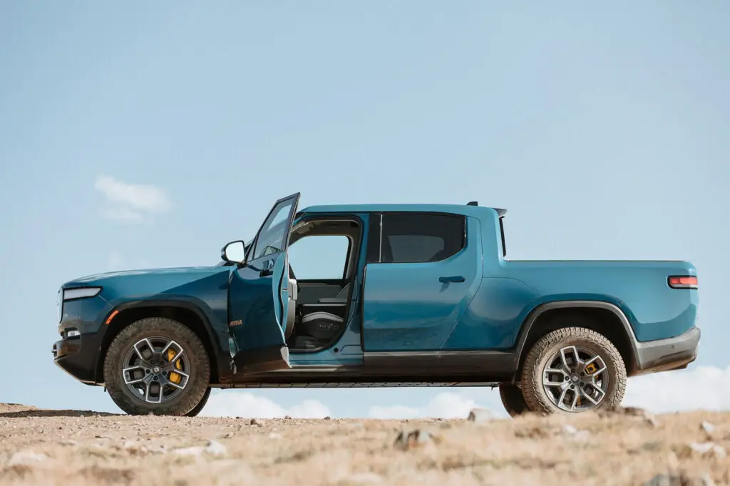 rivian r1t exterior